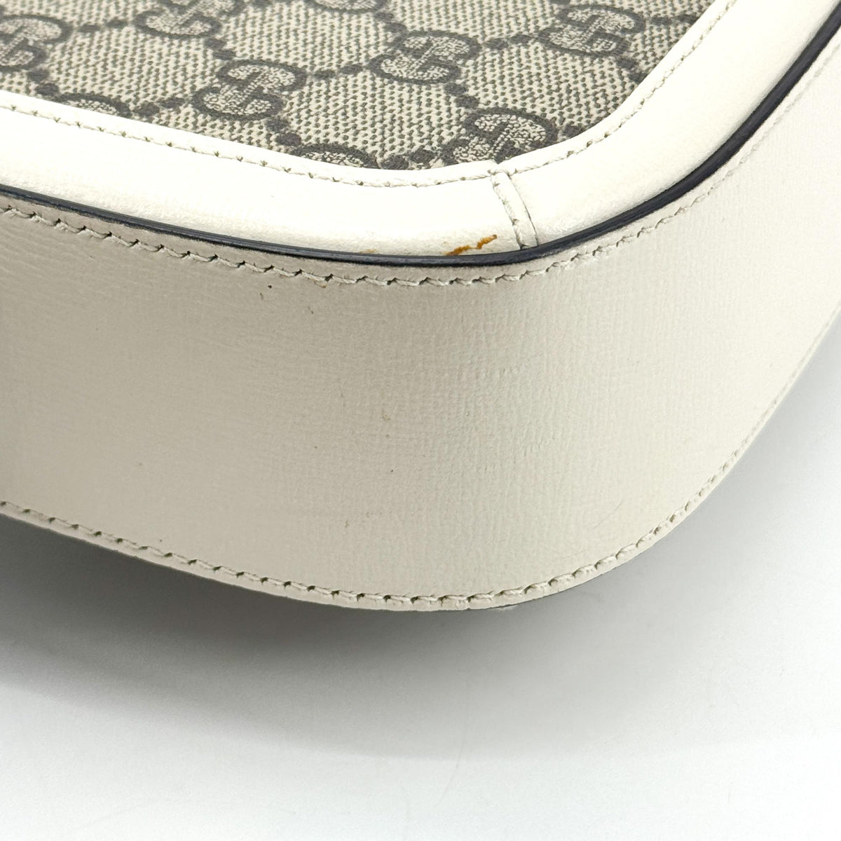 Gucci Horsebit 1955 Gg Coated Canvas With Leather White Canvas Shoulder Bag Bag (Pre-Owned)