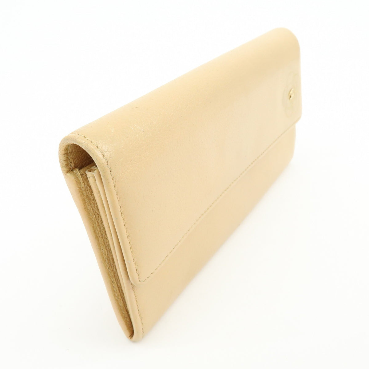 Chanel Camellia Flap Leather Beige Calfskin Wallets Accessory (Pre-Owned)