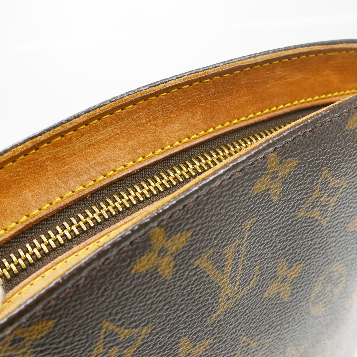 Louis Vuitton Drouot Monogram Canvas Brown Canvas Handbag (Pre-Owned)