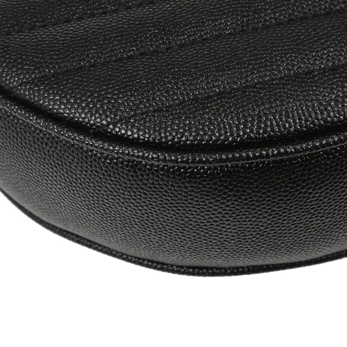 Saint Laurent Vinyle Round Belt Matelasse Chevron Leather Black Leather Clutche & Pouche Bag (Pre-Owned)