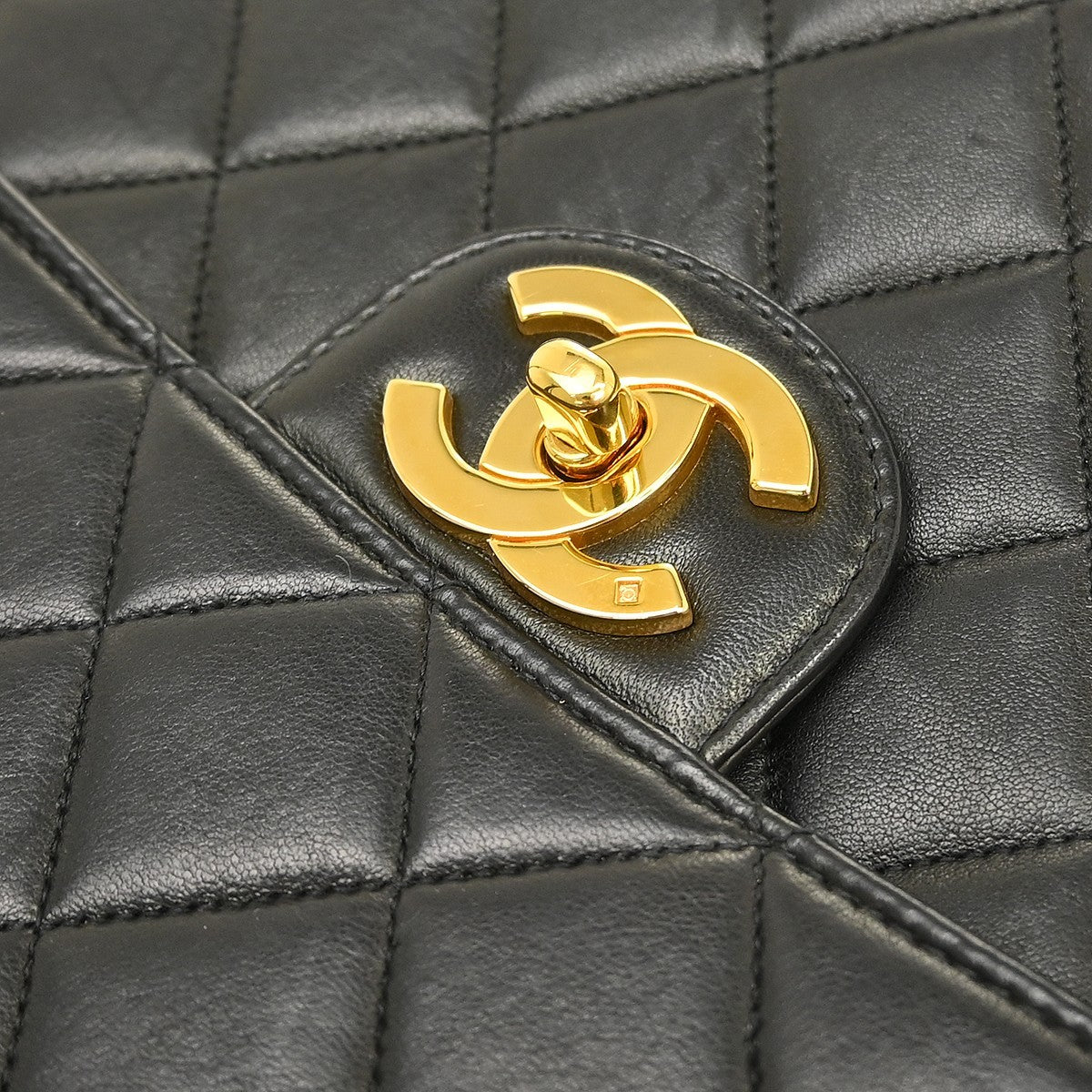 Chanel Chanel Sac Jumbo Caviar Noir Caviar Black Leather Shoulder Bag Bag (Pre-Owned)