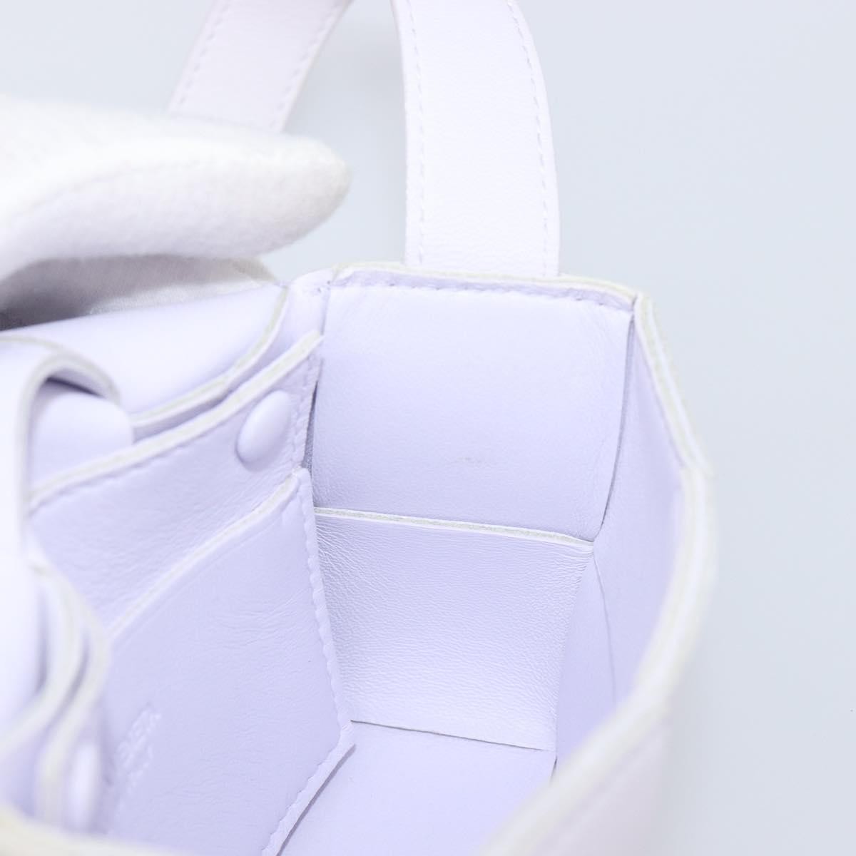 Bottega Veneta Cassette Maxi Intrecciato Leather White Leather Clutche & Pouche Bag (Pre-Owned)