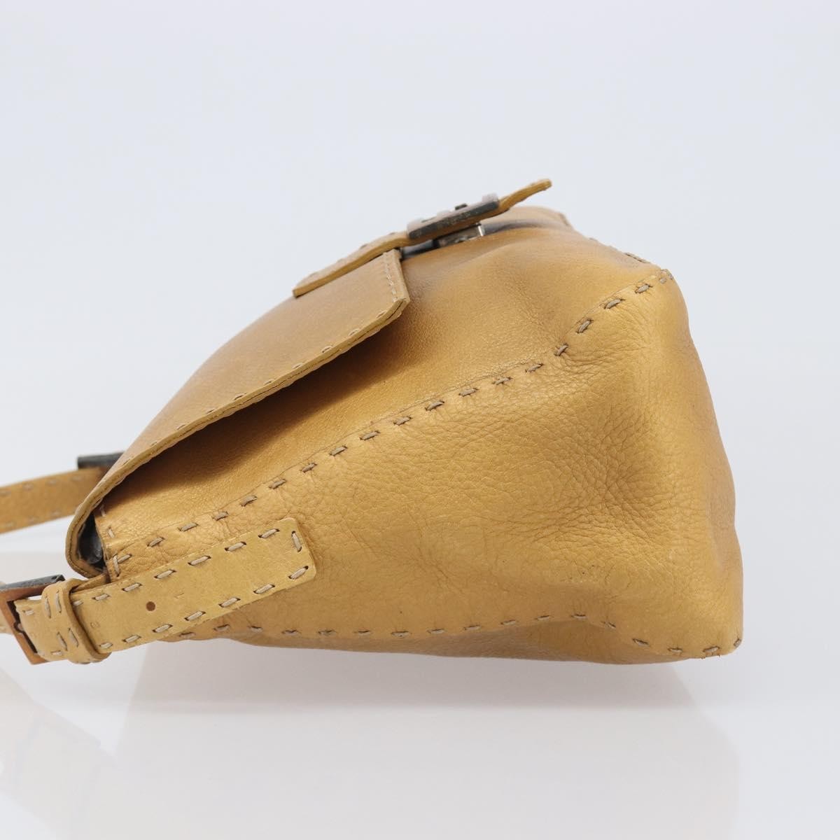 Fendi Selleria Leather Brown Leather Shoulder Bag Bag (Pre-Owned)