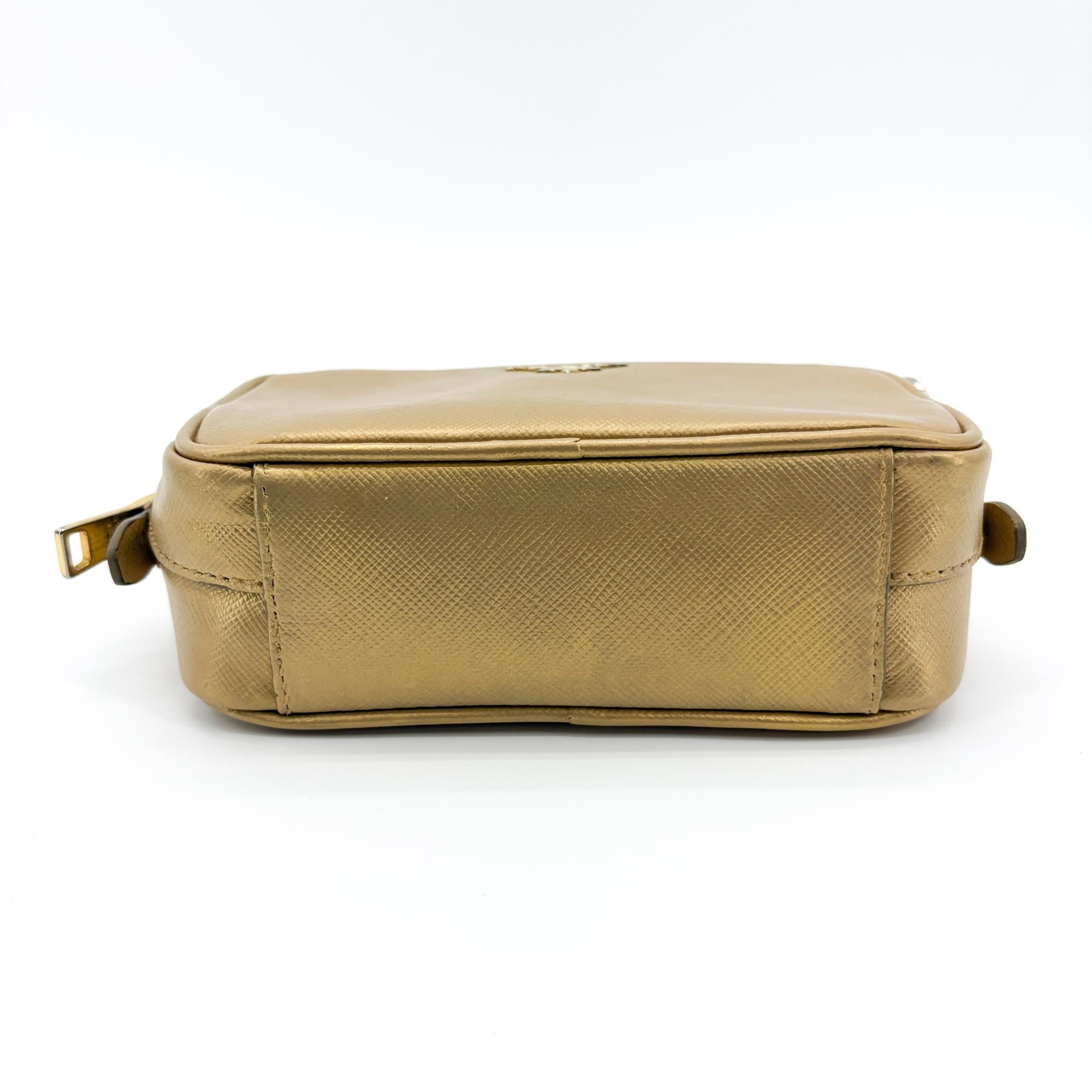 Prada Camera Saffiano Leather Gold Leather Shoulder Bag Bag (Pre-Owned)