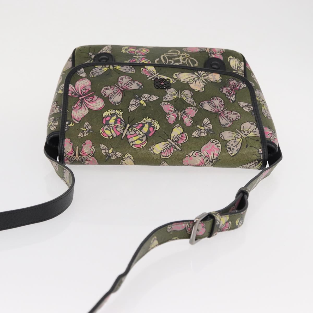 Loewe Messenger Printed Leather Green Leather Handbag (Pre-Owned)