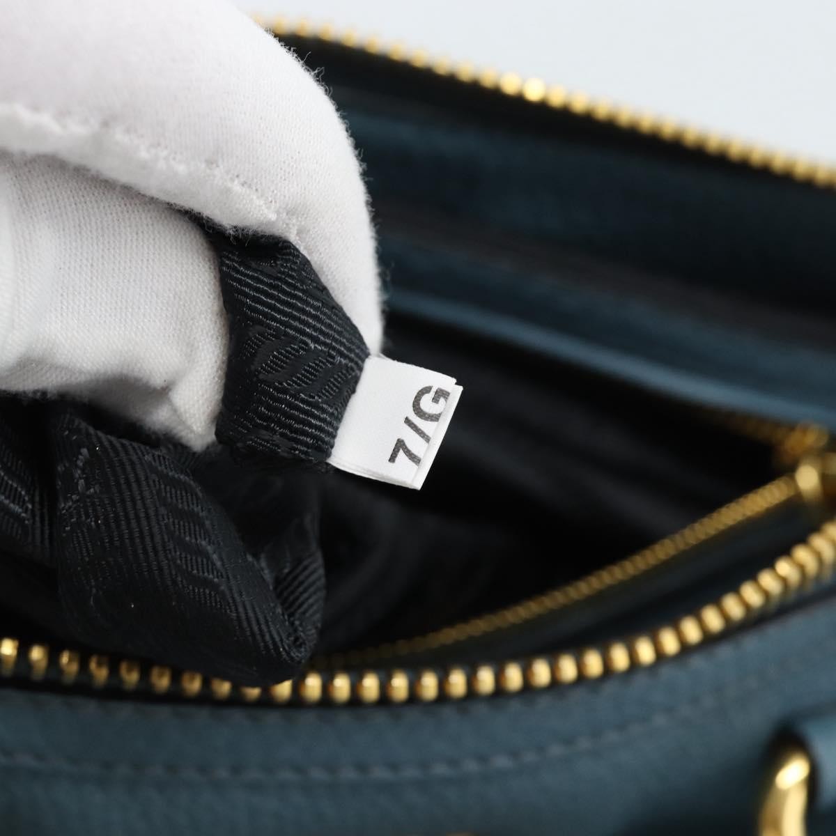 Prada Front Zip Convertible Satchel Vitello Phenix Blue Leather Handbag (Pre-Owned)