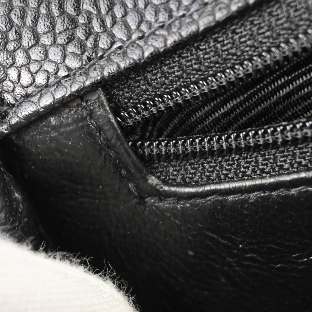 Chanel Vintage Top Handle Vertical Quilt Caviar Black Calfskin Handbag (Pre-Owned)