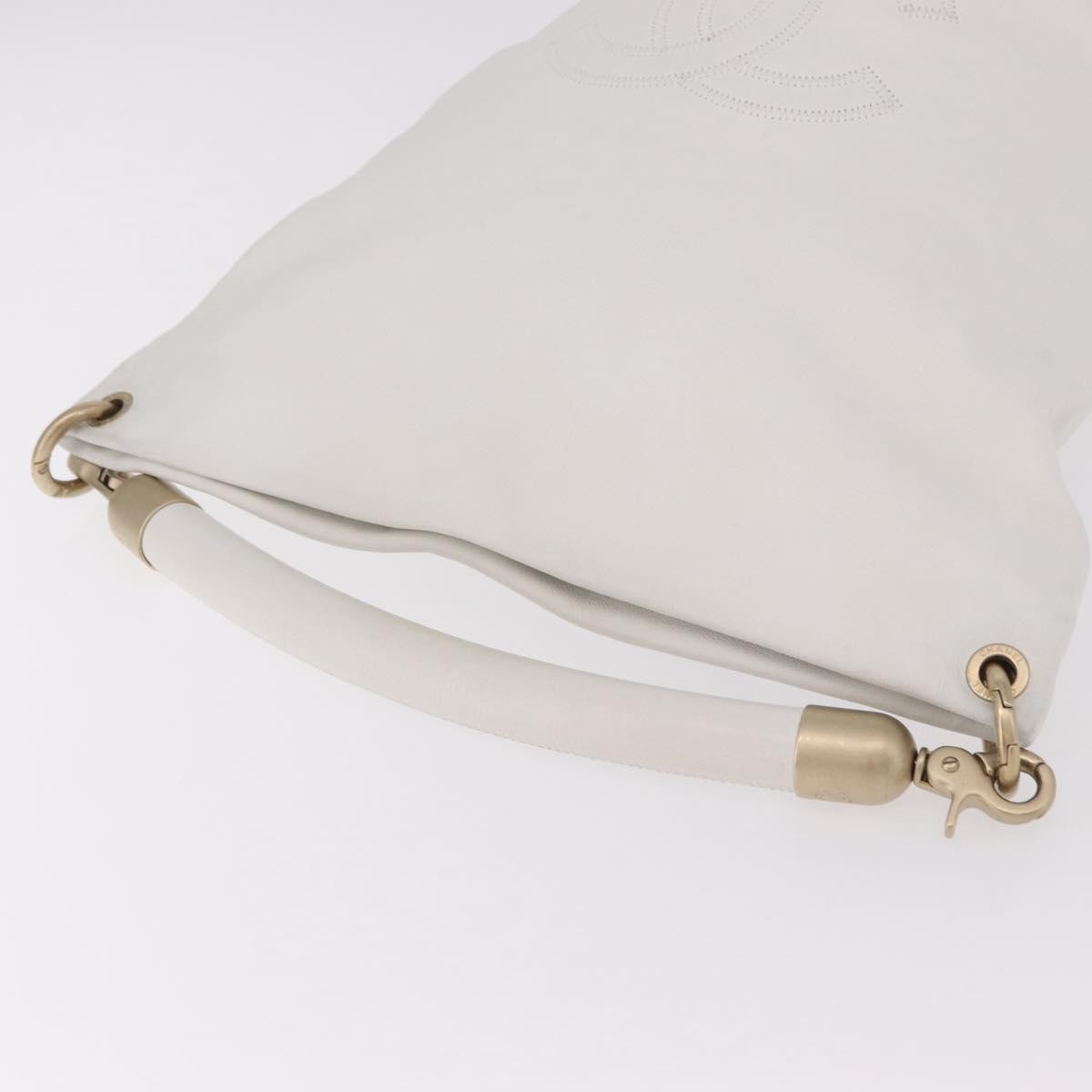 Chanel Vintage Cc Handle Bucket Leather White Leather Handbag (Pre-Owned)
