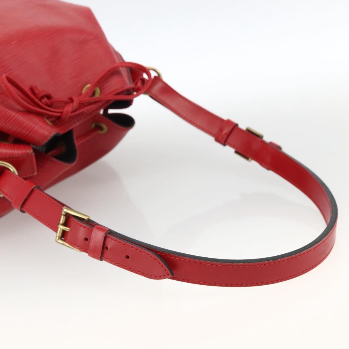 Louis Vuitton Noe Epi Leather Red Leather Shoulder Bag Bag (Pre-Owned)