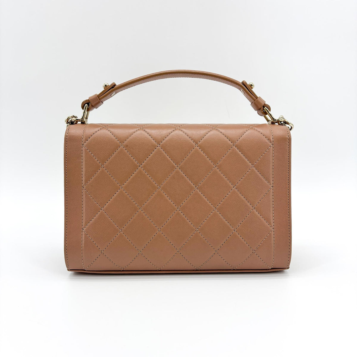 Chanel Label Click Flap Quilted Calfskin Brown Leather Handbag (Pre-Owned)