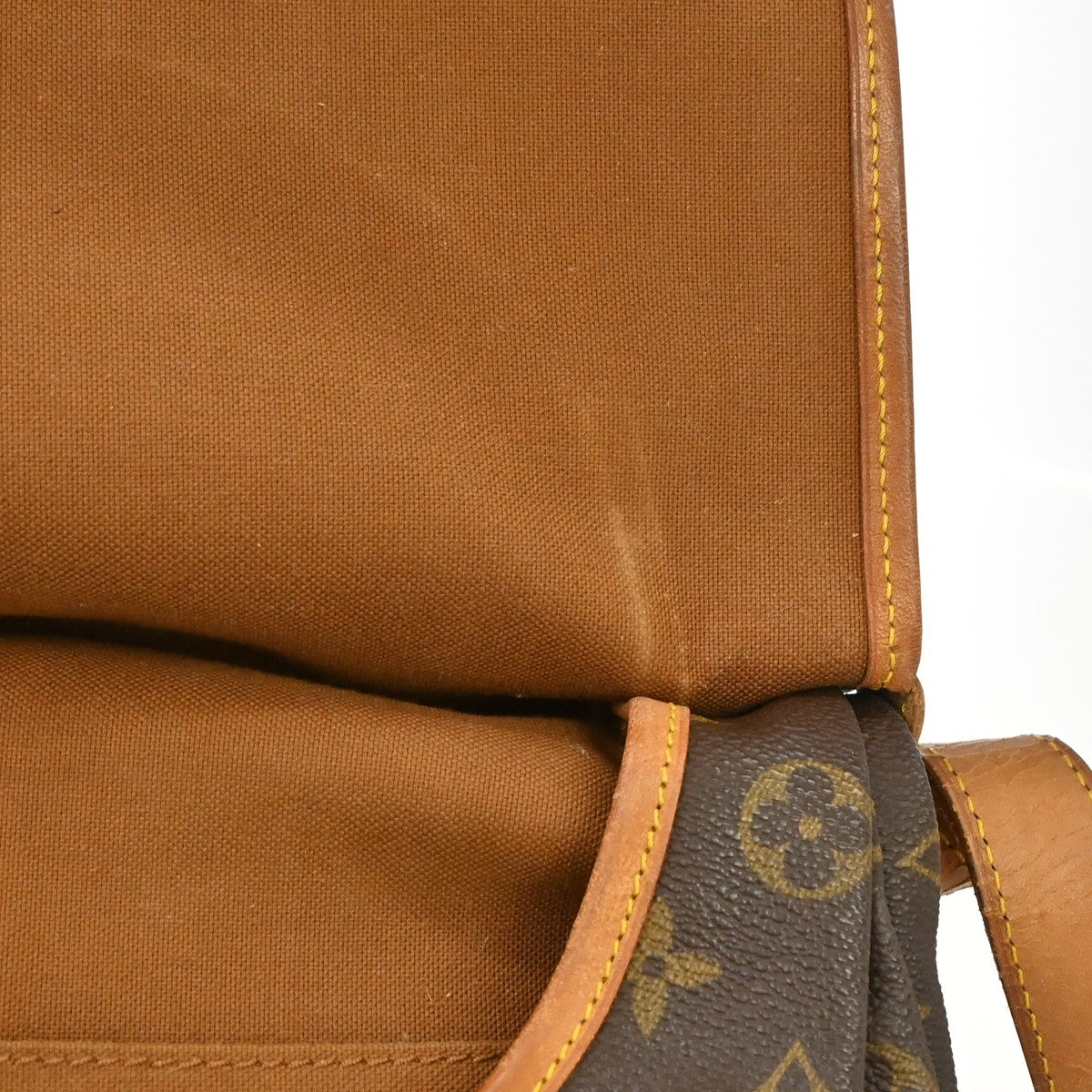 Louis Vuitton Saumur Monogram Canvas Brown Canvas Handbag (Pre-Owned)