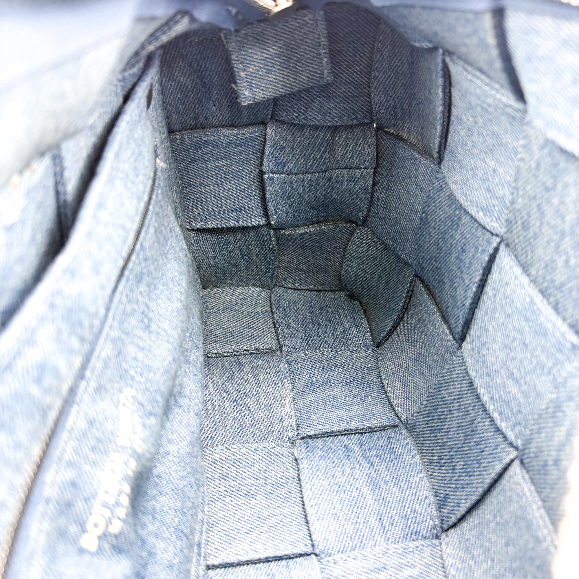 Bottega Veneta Cassette Crossbody Bag Maxi Intrecciato Denim Blue Denim_Jeans Crossbody Bag Bag (Pre-Owned)