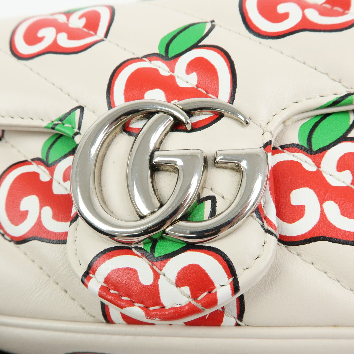 Gucci Gg Marmont Flap Printed Diagonal Quilted Leather White Leather Handbag (Pre-Owned)