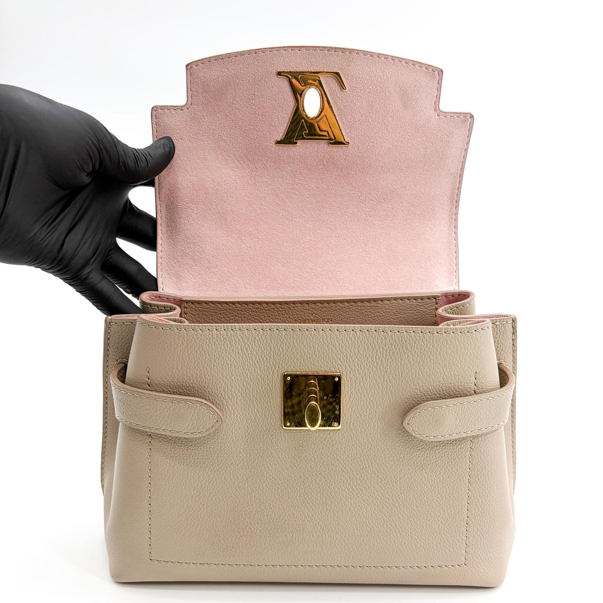 Louis Vuitton Lockme Ever Leather Beige Leather Handbag (Pre-Owned)