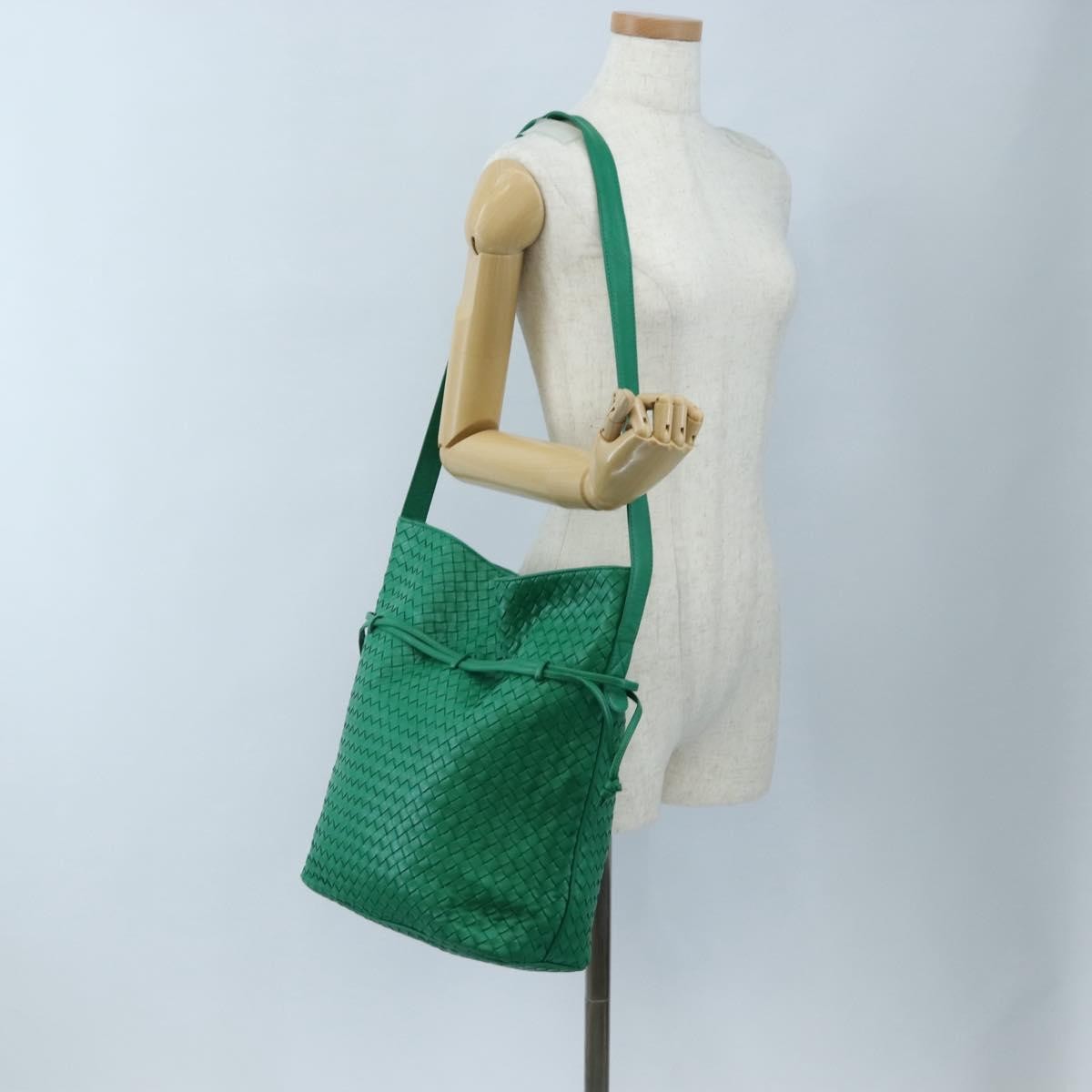 Bottega Veneta Intrecciato Shoulder Leather Green Leather Shoulder Bag Bag (Pre-Owned)