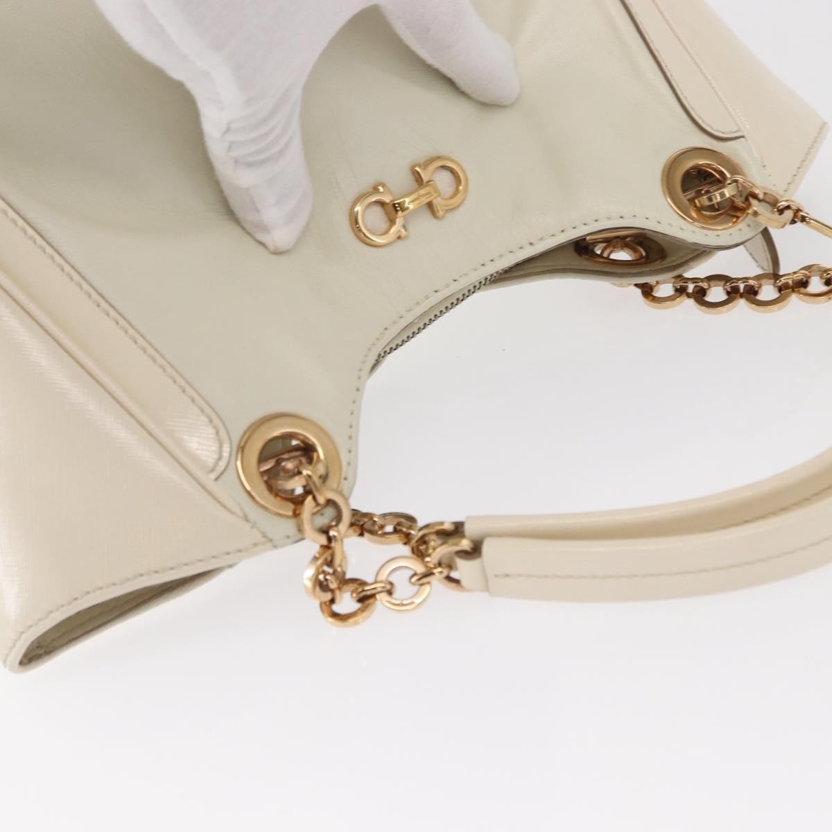 Salvatore Ferragamo Betulla Chain Tote Leather White Leather Handbag (Pre-Owned)