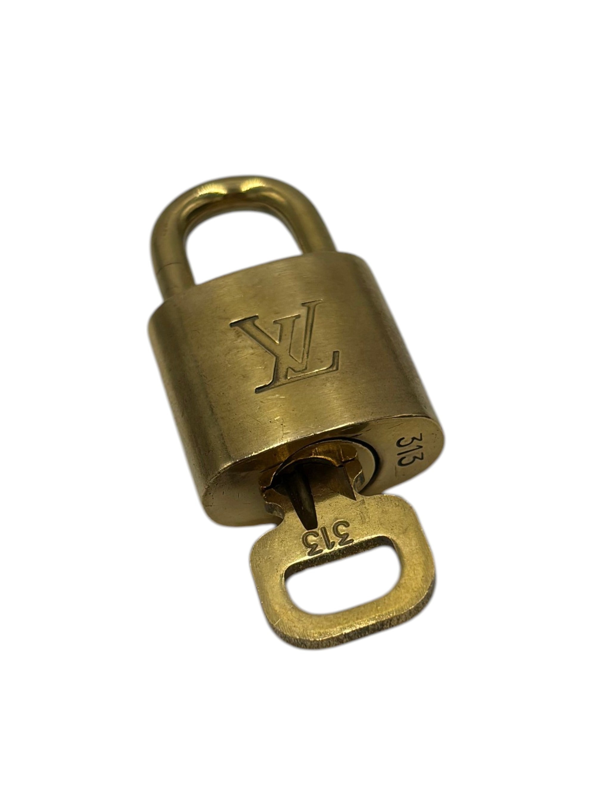Louis Vuitton Padlock And Key Logo Cufflinks Metal Gold Metal Charms And Keychains Accessory (Pre-Owned)