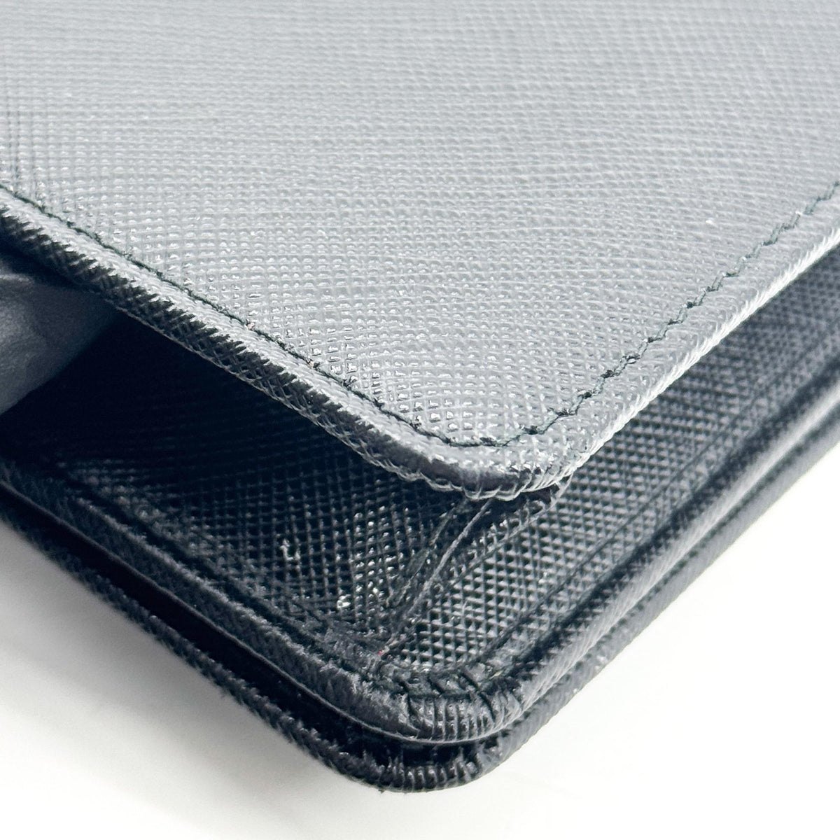 Prada Flap Card Case On Chain Saffiano Leather Black Leather Card Holders Accessory (Pre-Owned)