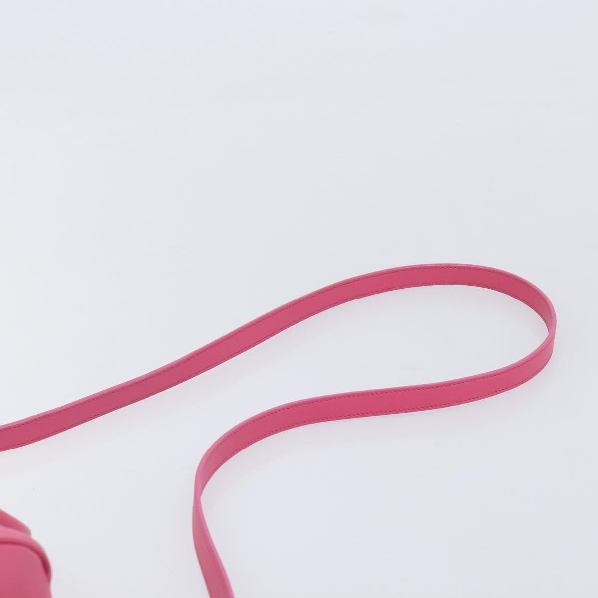 Saint Laurent Classic Duffle Leather Pink Leather Handbag (Pre-Owned)