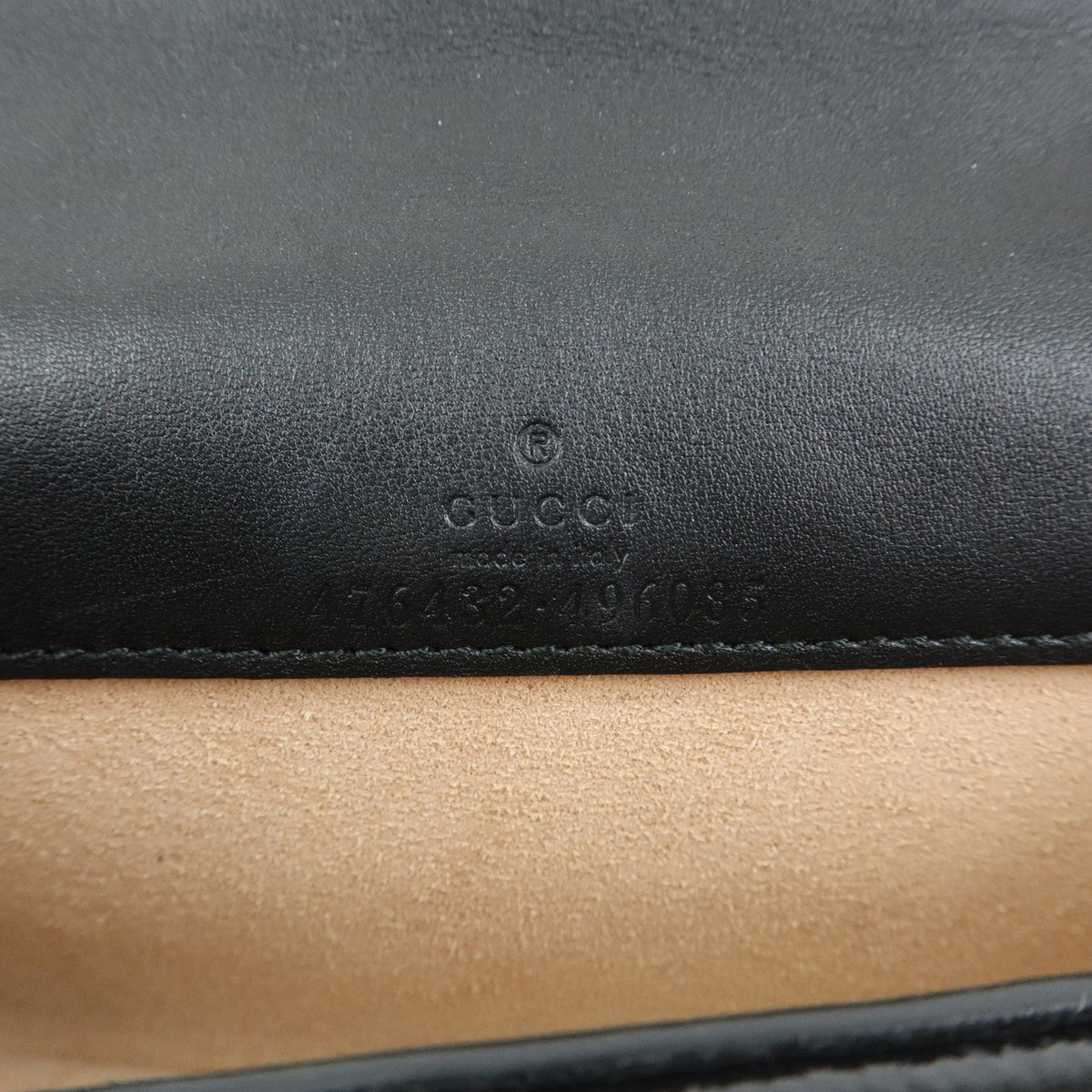 Gucci Dionysus Velvet Black Velvet Handbag (Pre-Owned)