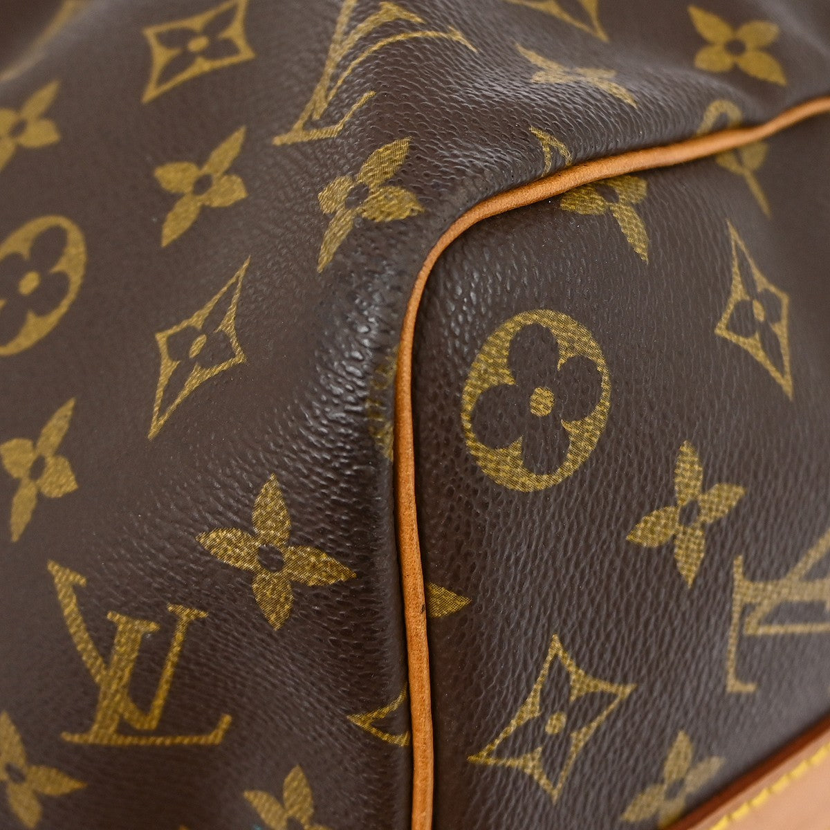 Louis Vuitton Keepall Bandoulière Monogram Brown Canvas Travel Bag Bag (Pre-Owned)