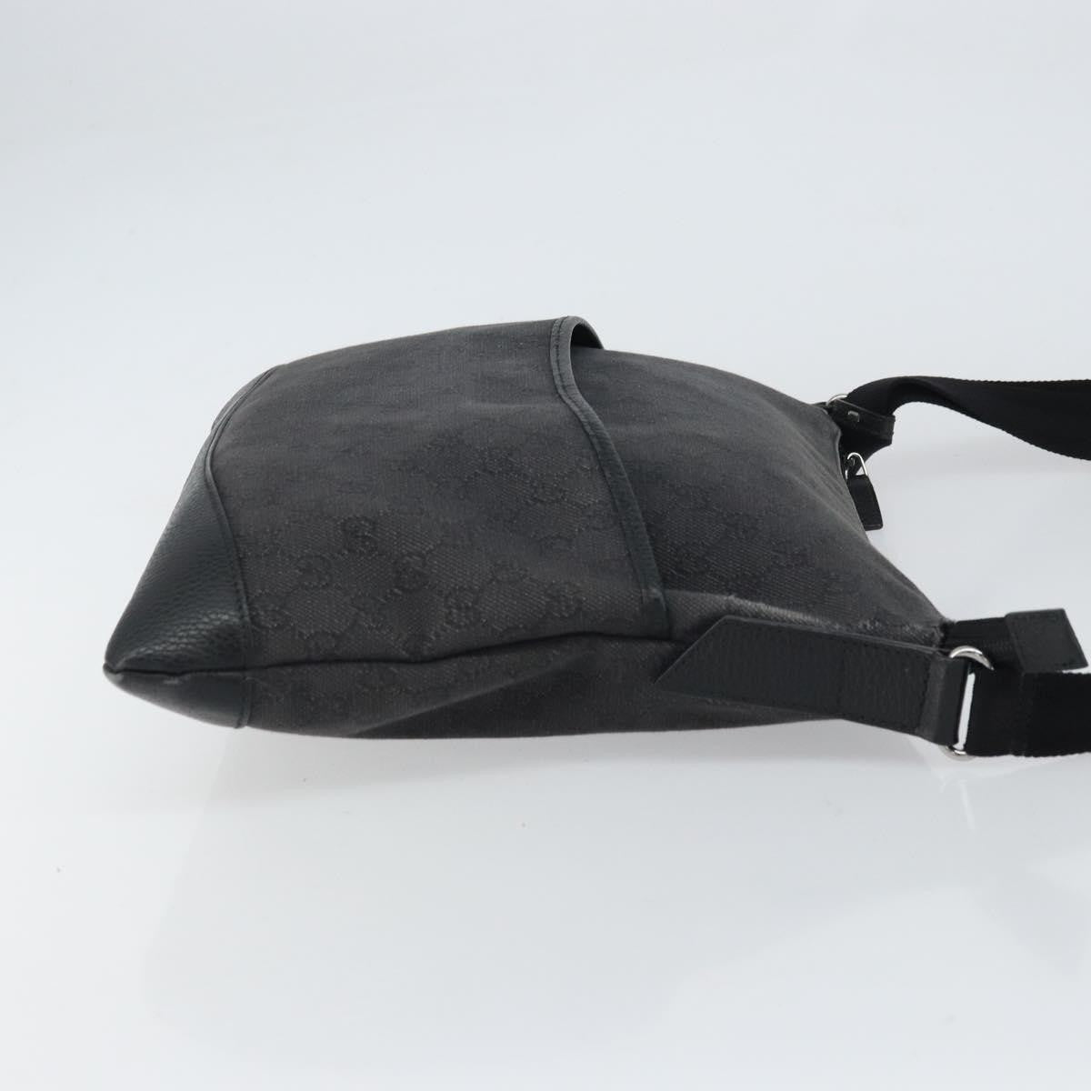 Gucci Zip Messenger Gg Canvas With Perforated Leather Black Canvas Shoulder Bag Bag (Pre-Owned)