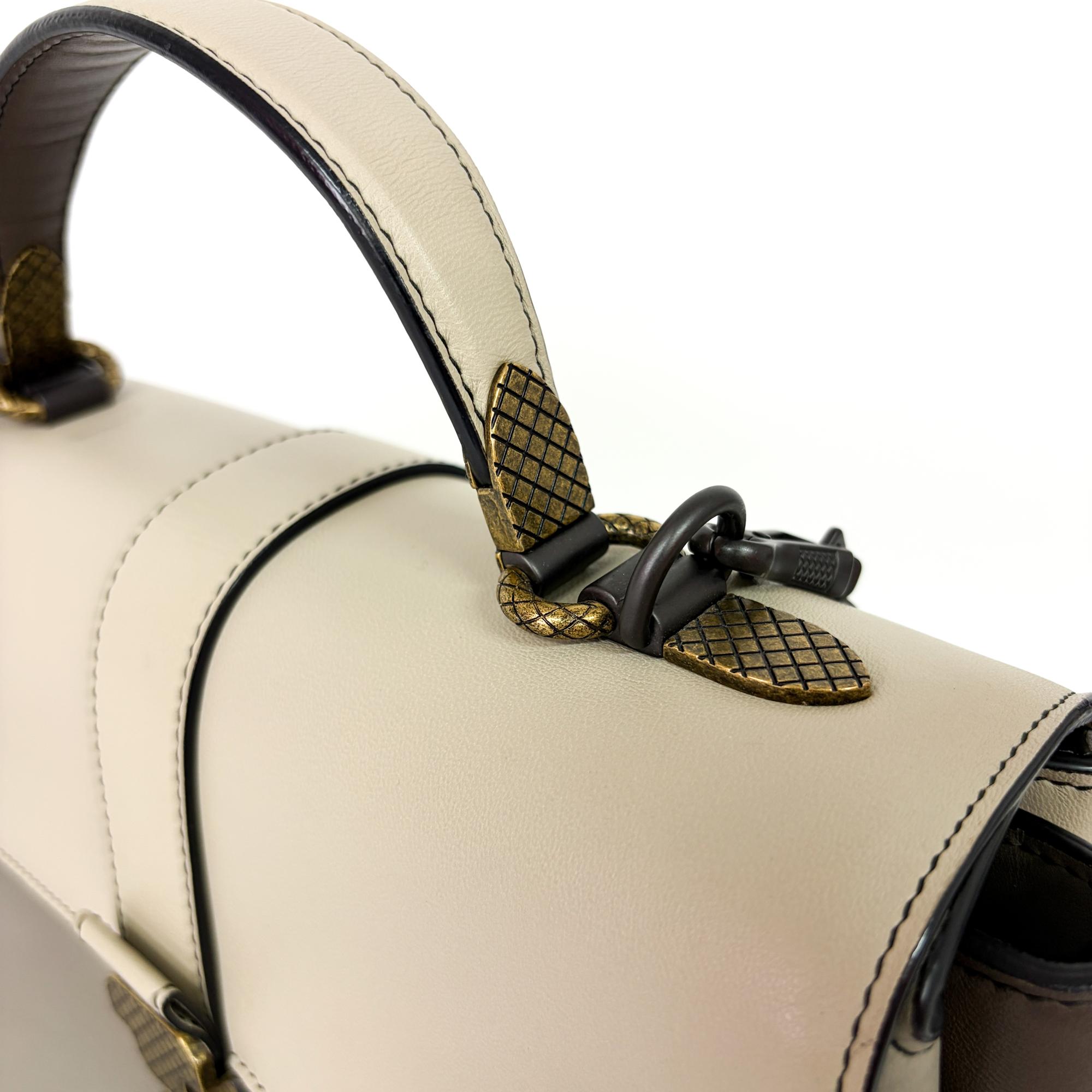 Bottega Veneta Piazza Top Handle Leather With Intrecciato Detail Gray Leather Handbag (Pre-Owned)
