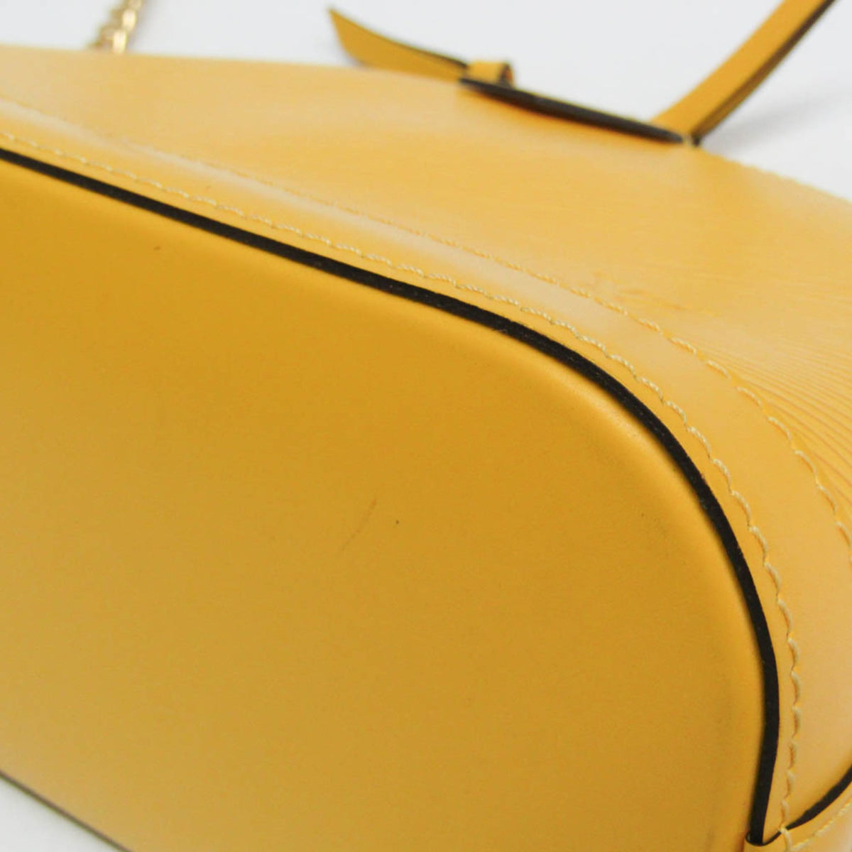 Louis Vuitton Alma Chain Epi Leather Yellow Leather Shoulder Bag Bag (Pre-Owned)