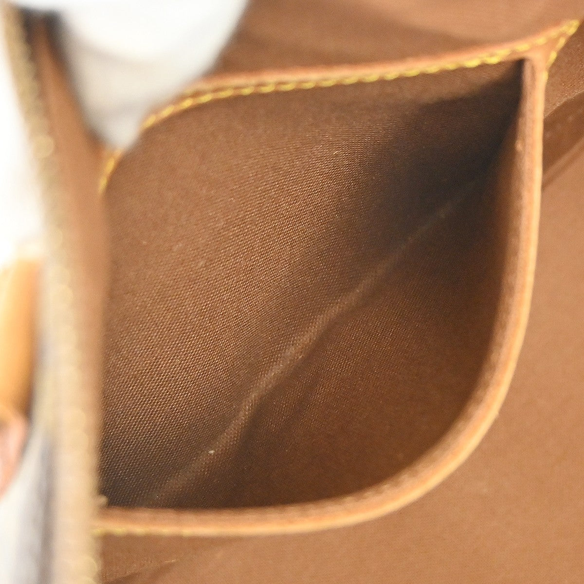 Louis Vuitton Alma Monogram Brown Canvas Handbag (Pre-Owned)