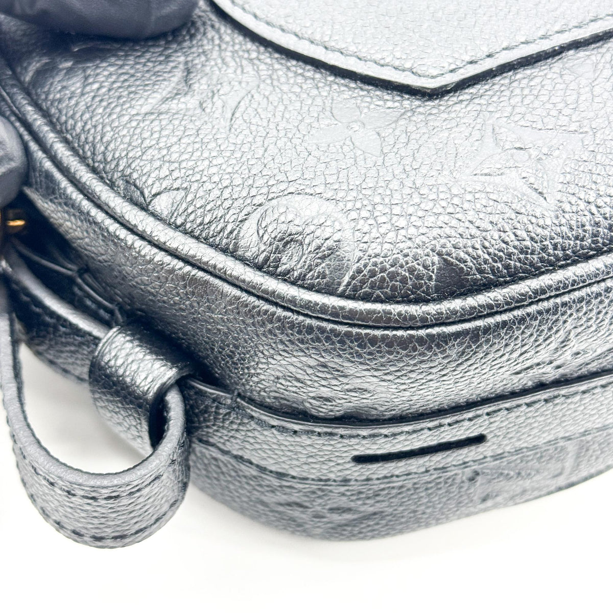 Louis Vuitton Boite Chapeau Souple Monogram Empreinte Leather Black Leather Handbag (Pre-Owned)