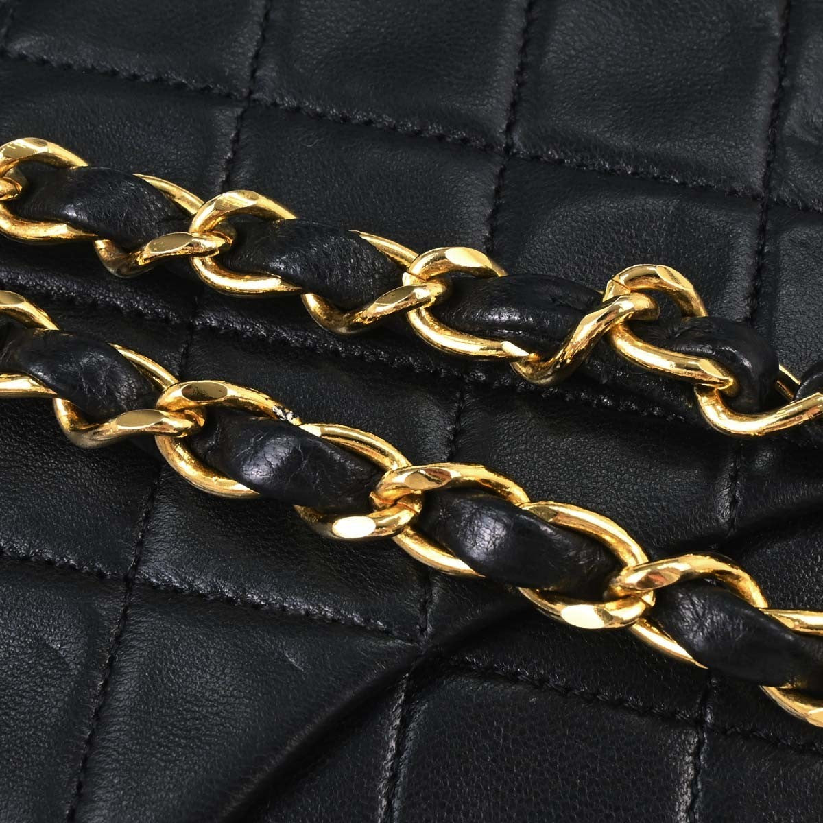 Chanel Timeless - Classic Double Flap Leather Black Leather Shoulder Bag Bag (Pre-Owned)