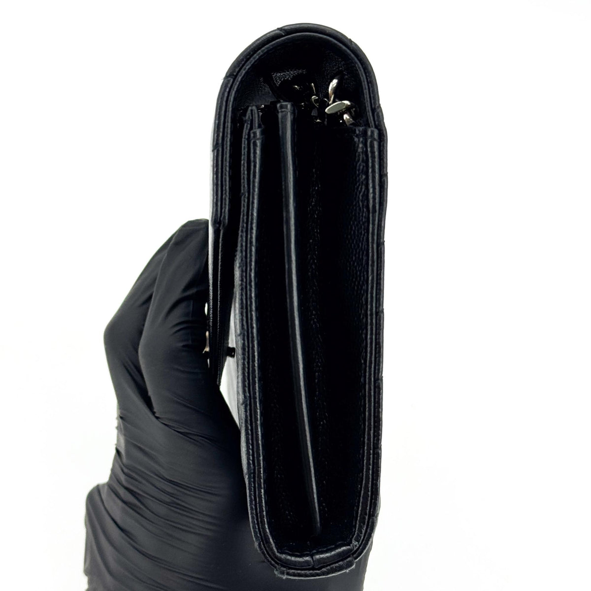 Saint Laurent Classic Monogram Wallet On Chain Matelasse Chevron Leather Black Leather Crossbody Bag Bag (Pre-Owned)