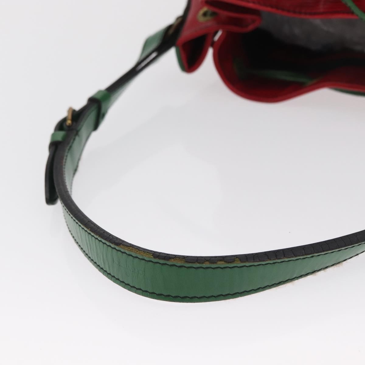 Louis Vuitton Bicolor Petit Noe Epi Leather Green Leather Shoulder Bag Bag (Pre-Owned)