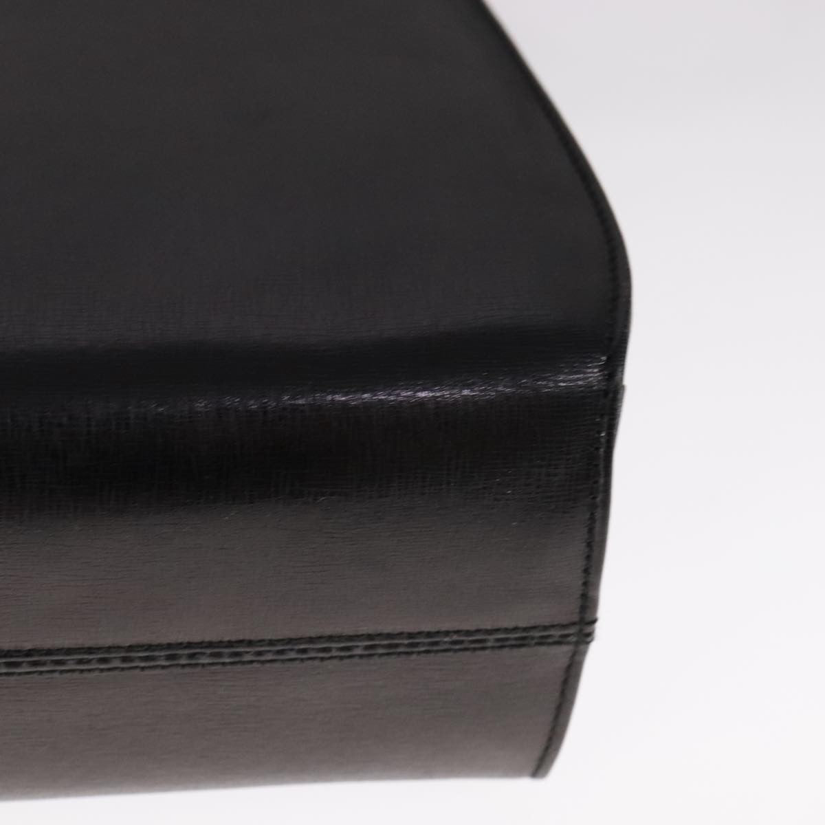 Salvatore Ferragamo Vintage Leather Black Leather Shoulder Bag Bag (Pre-Owned)