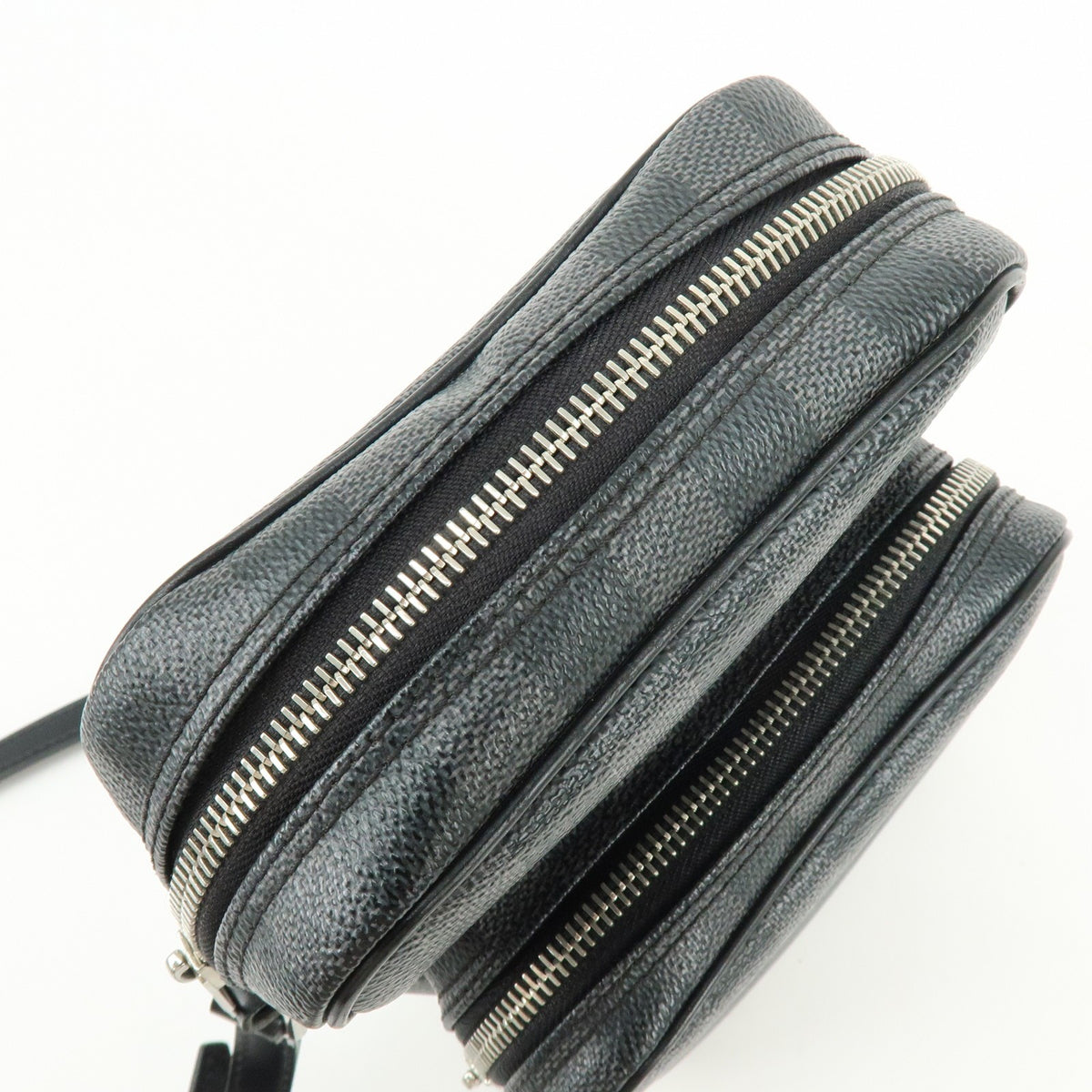 Louis Vuitton Rem Damier Graphite Black Canvas Handbag (Pre-Owned)