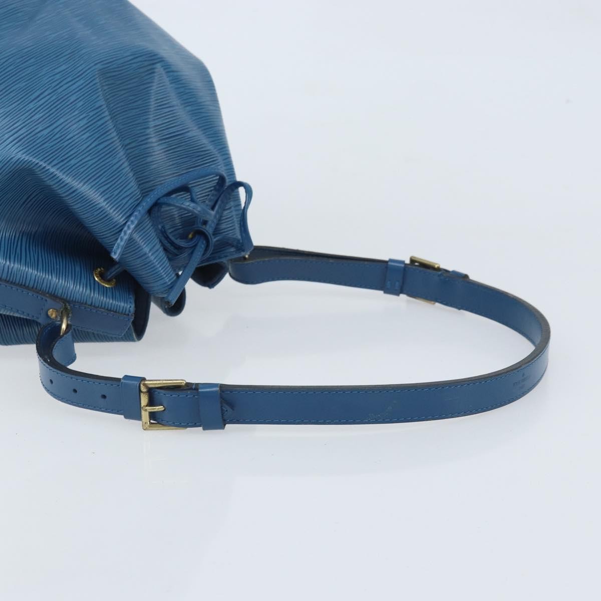 Louis Vuitton Petit Noe Epi Leather Blue Leather Shoulder Bag Bag (Pre-Owned)