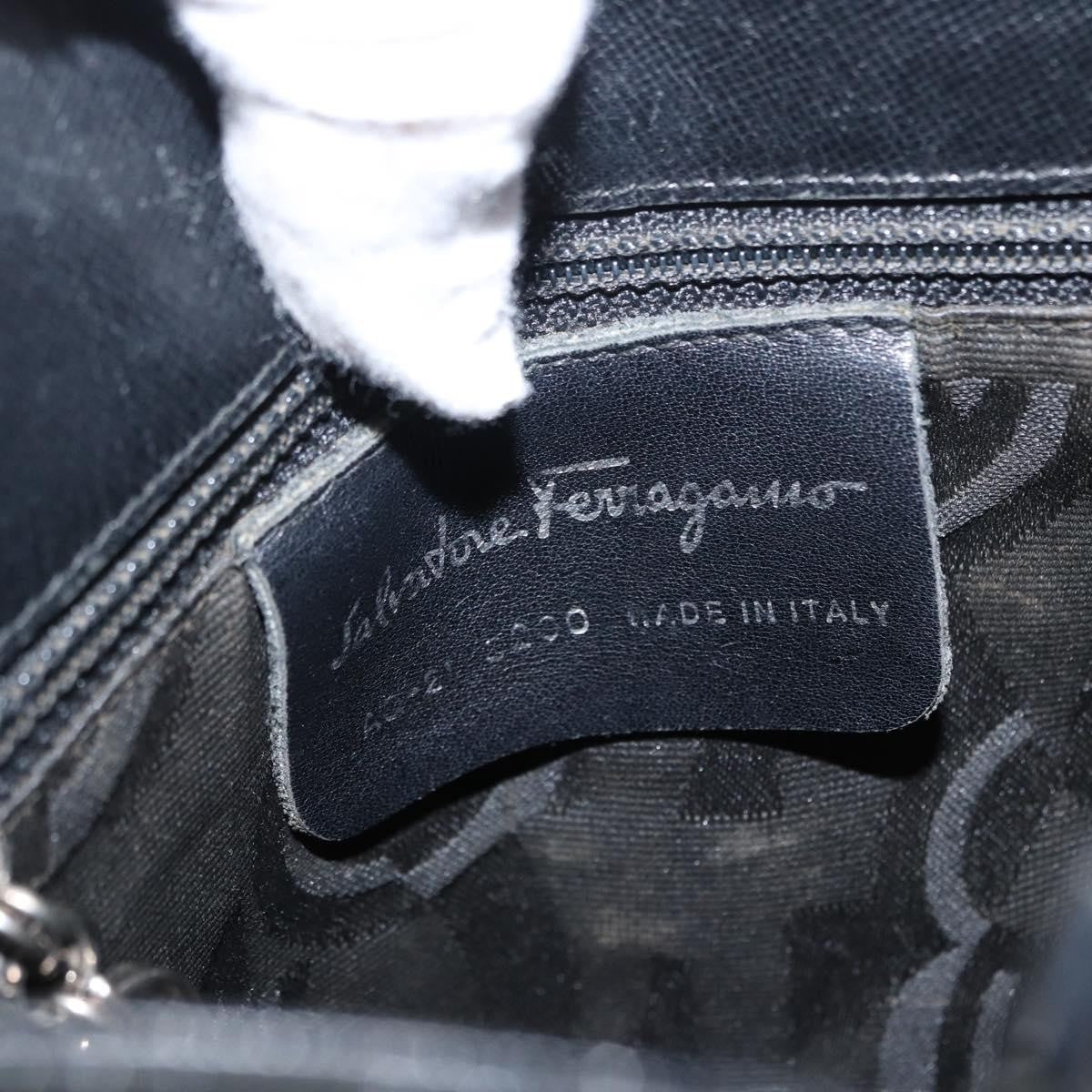Salvatore Ferragamo Gancini Leather Black Leather Shoulder Bag Bag (Pre-Owned)