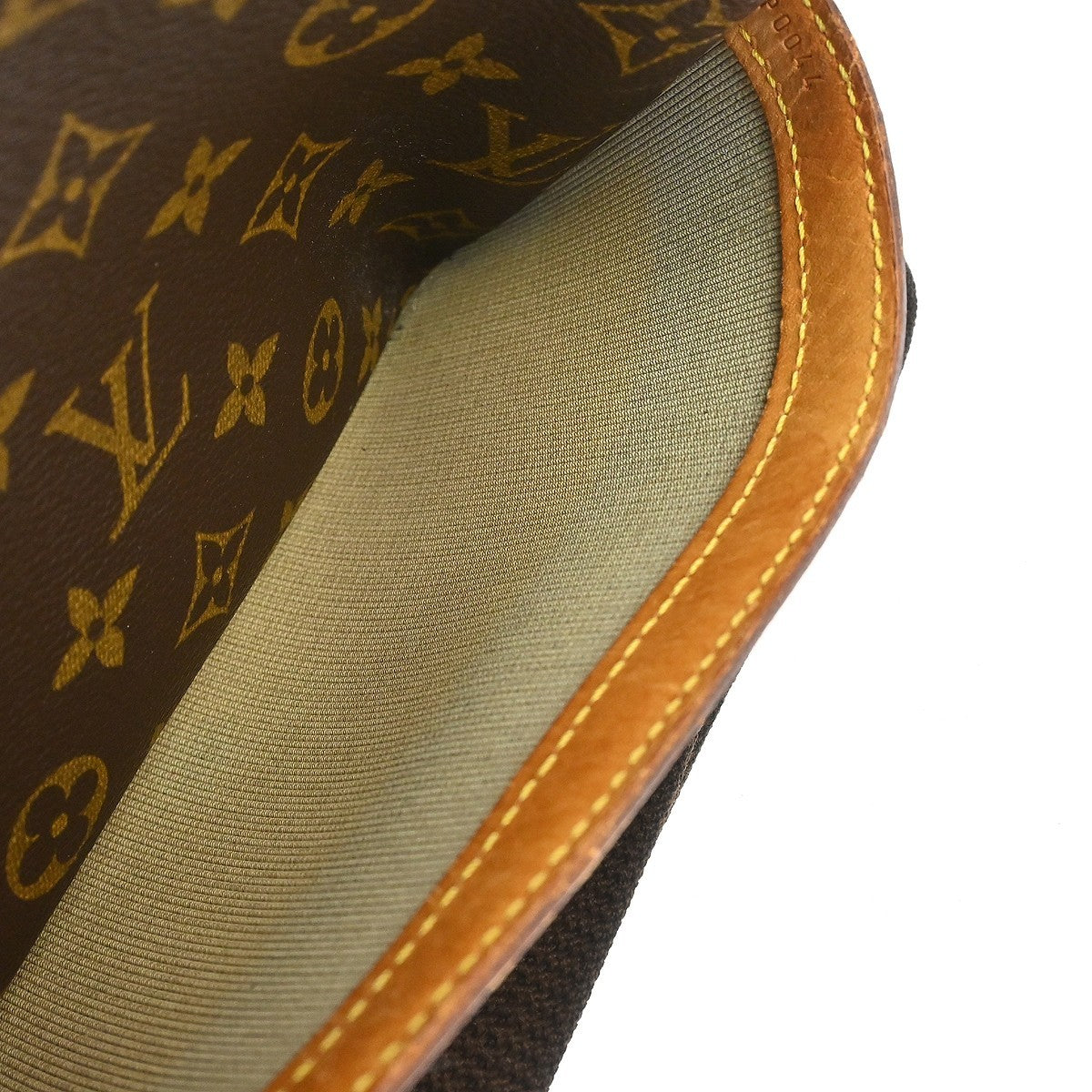 Louis Vuitton Reporter Monogram Canvas Brown Canvas Shoulder Bag Bag (Pre-Owned)