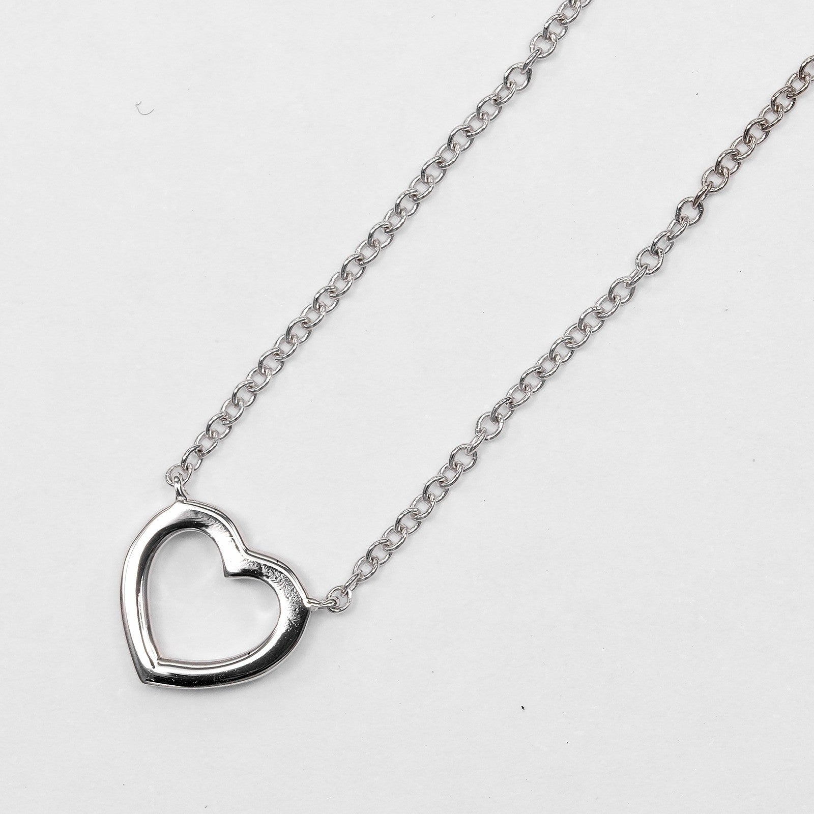 Tiffany & Co. Metro Heart Pendant 18K White Gold And Diamonds Silver White_Gold Necklace Jewelry (Pre-Owned)