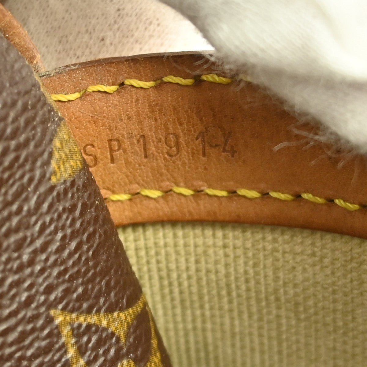 Louis Vuitton Reporter Monogram Canvas Brown Canvas Handbag (Pre-Owned)