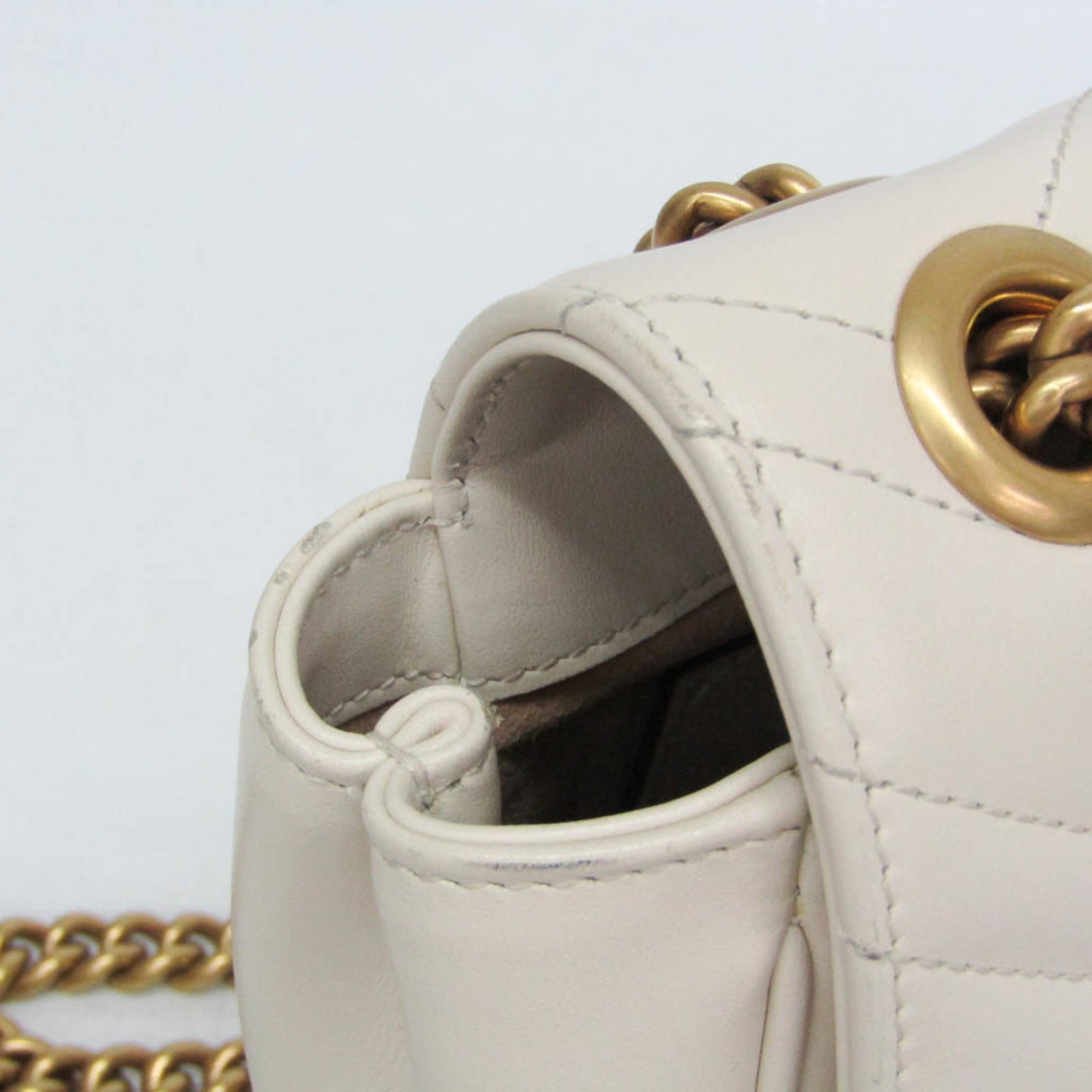 Gucci Gg Marmont Square Flap Matelasse Leather White Leather Shoulder Bag Bag (Pre-Owned)