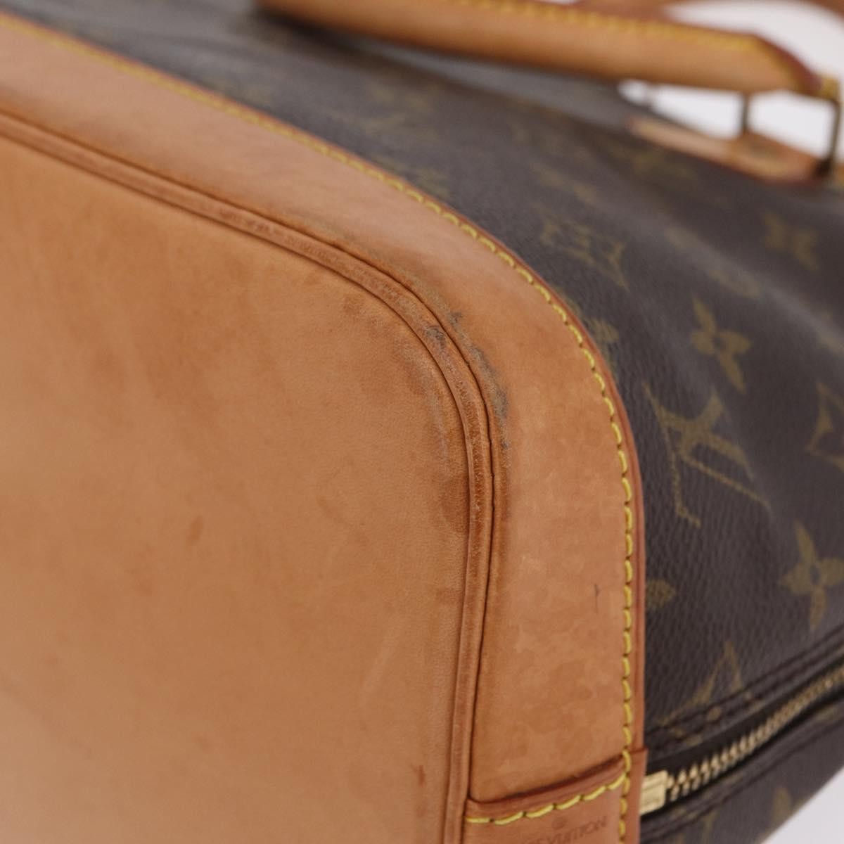 Louis Vuitton Alma Monogram Canvas Brown Canvas Handbag (Pre-Owned)
