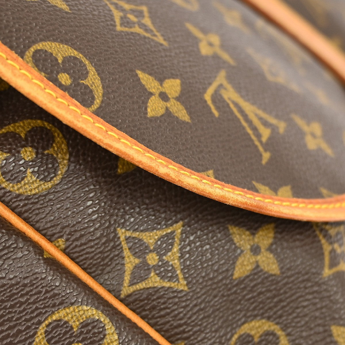Louis Vuitton Saumur Monogram Canvas Brown Canvas Shoulder Bag Bag (Pre-Owned)