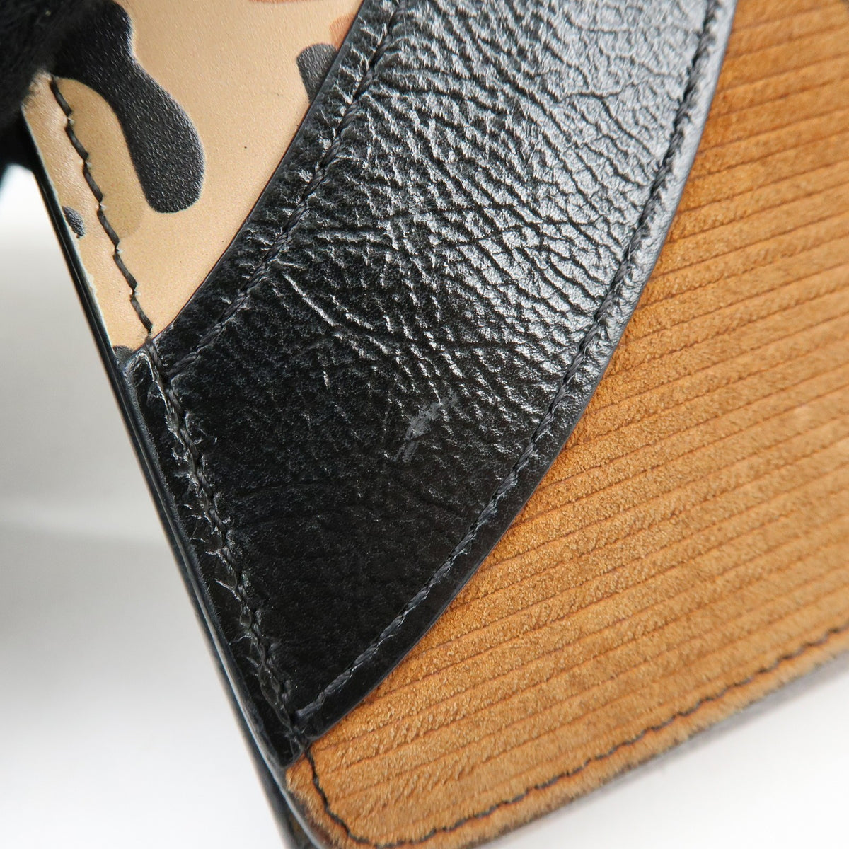 Louis Vuitton Twist Chain Limited Edition Monogram Canvas Brown Canvas Crossbody Bag Bag (Pre-Owned)