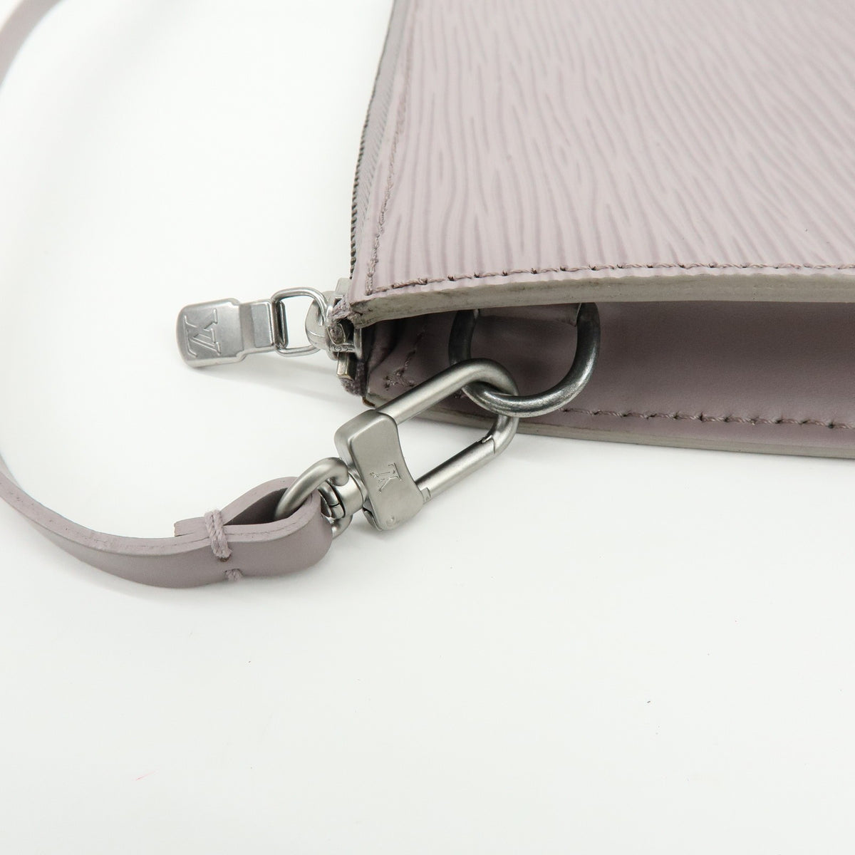 Louis Vuitton Pochette Accessoires Epi Leather Purple Leather Clutche & Pouche Bag (Pre-Owned)