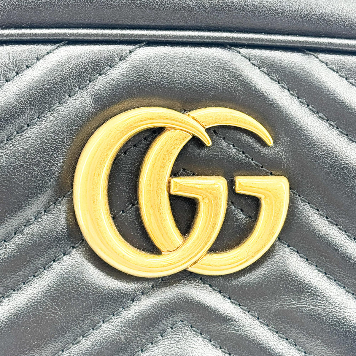 Gucci Gg Marmont Chain Matelasse Leather Black Leather Crossbody Bag Bag (Pre-Owned)