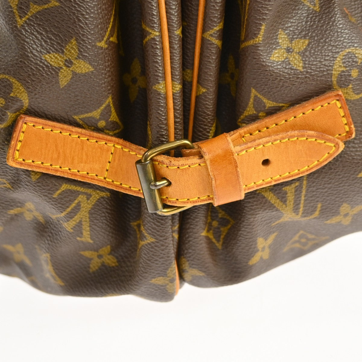 Louis Vuitton Saumur Monogram Brown Canvas Shoulder Bag Bag (Pre-Owned)
