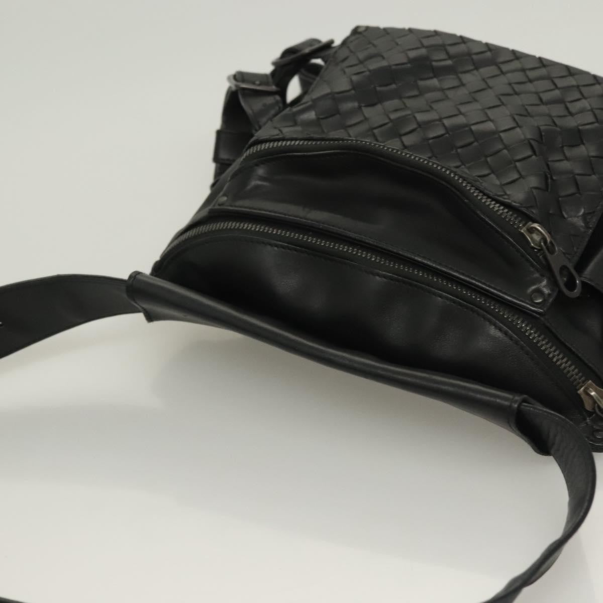 Bottega Veneta Utility Waist Leather With Intrecciato Black Leather Bag (Pre-Owned)