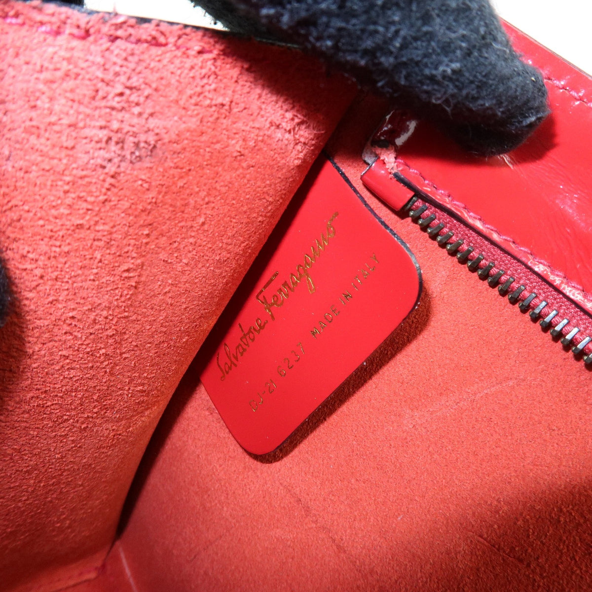 Salvatore Ferragamo Shoulder Bag Patent Leather Red Patent_Leather Shoulder Bag Bag (Pre-Owned)