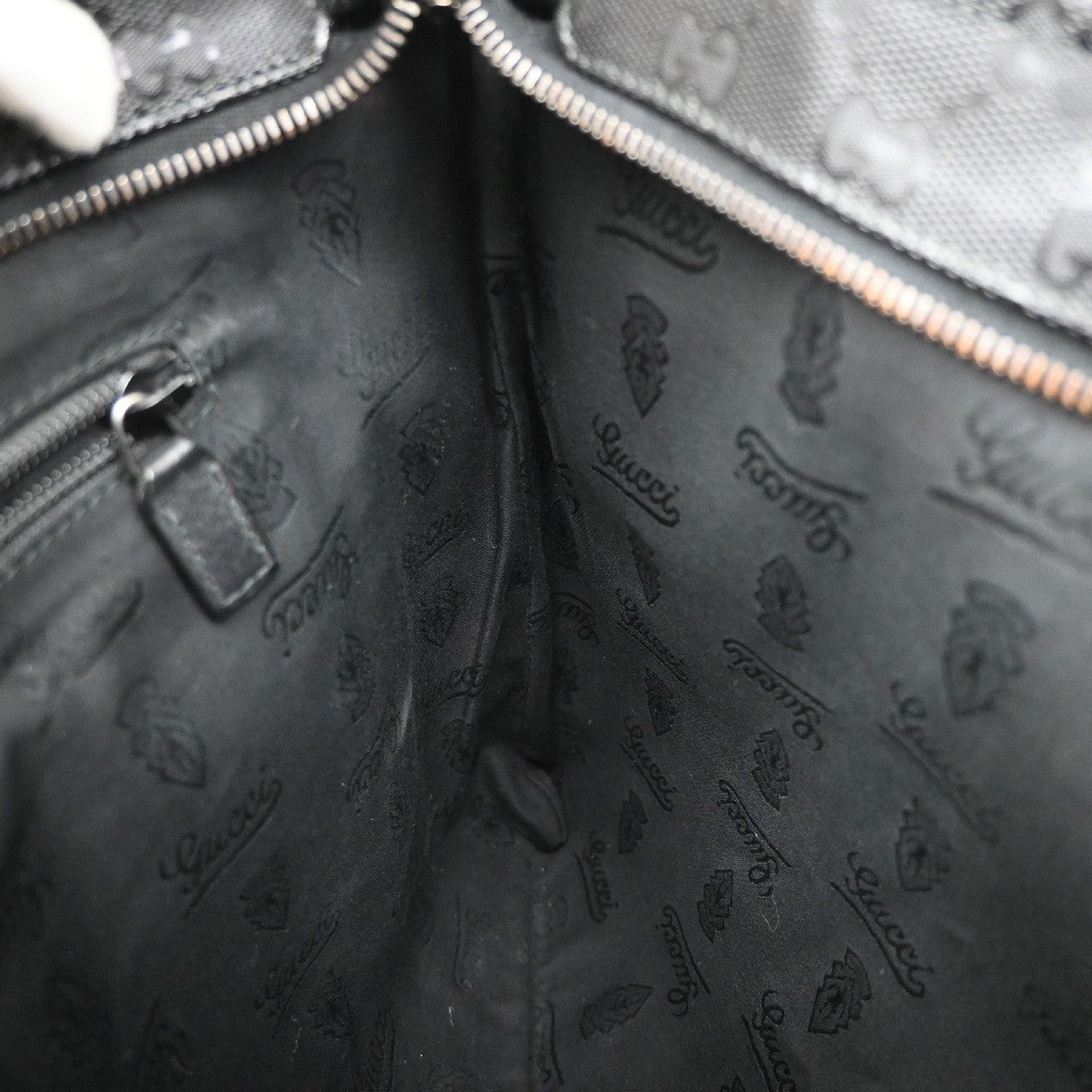 Gucci Crossbody Gg Imprime Black Canvas Crossbody Bag Bag (Pre-Owned)